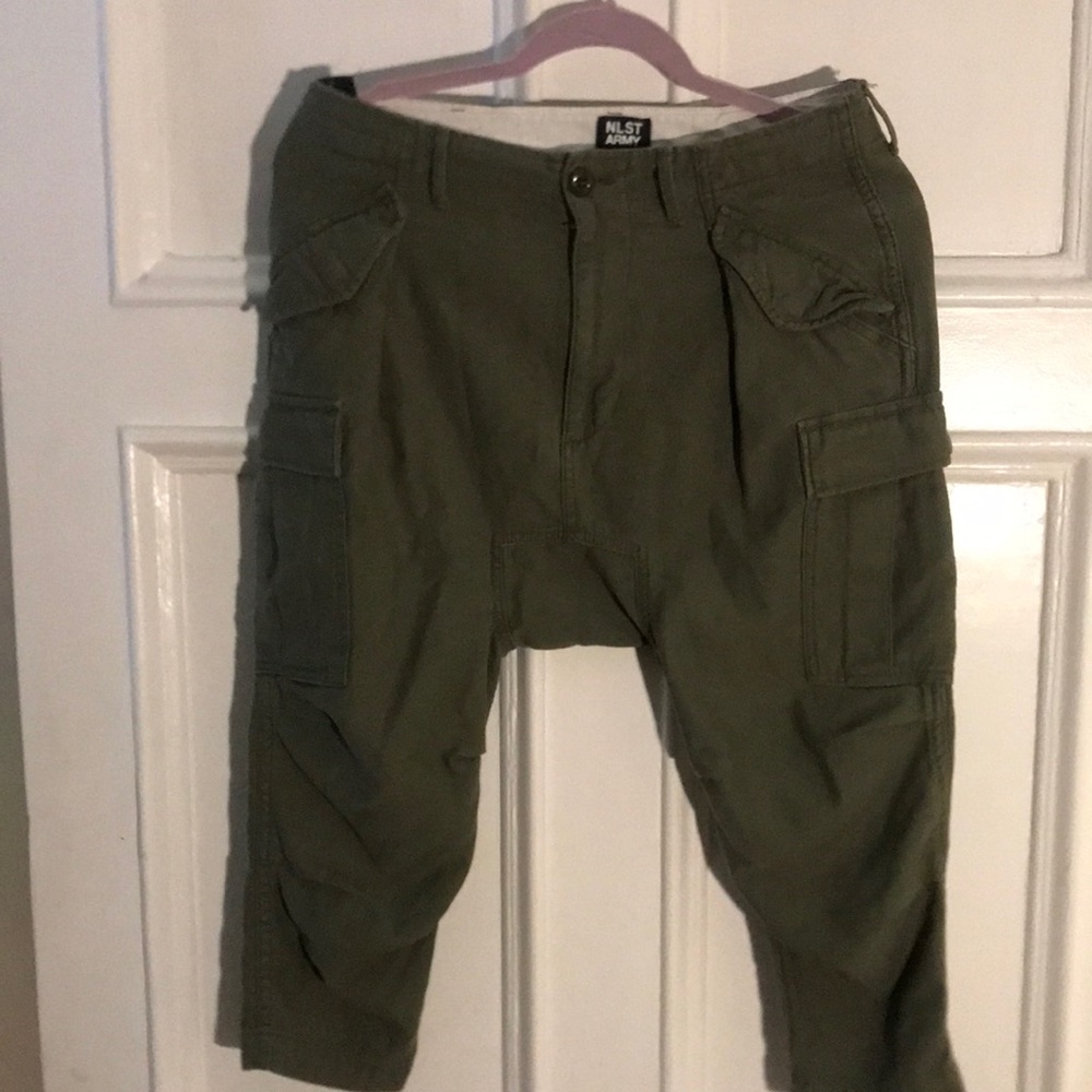 NLST green drop crotch cargo capris